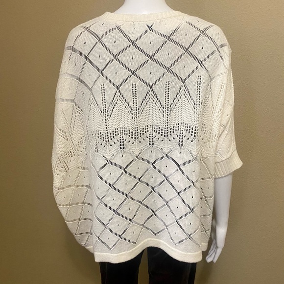 Forever 21 Sweater - Picture 4 of 4